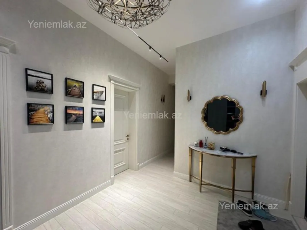 Satılır 2 otaqlı yeni tikili 109 m²