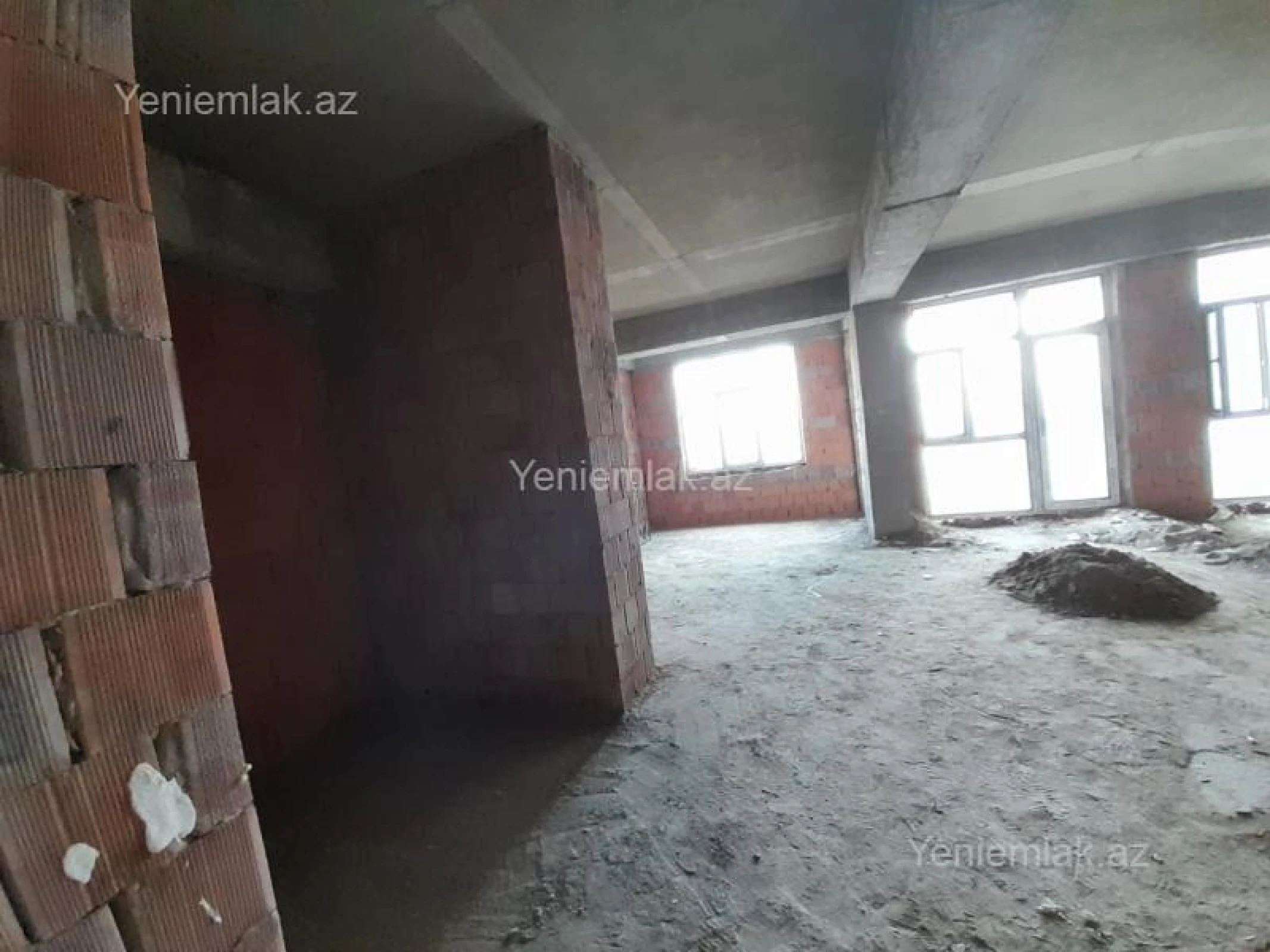 Satılır 3 otaqlı yeni tikili 110 m²