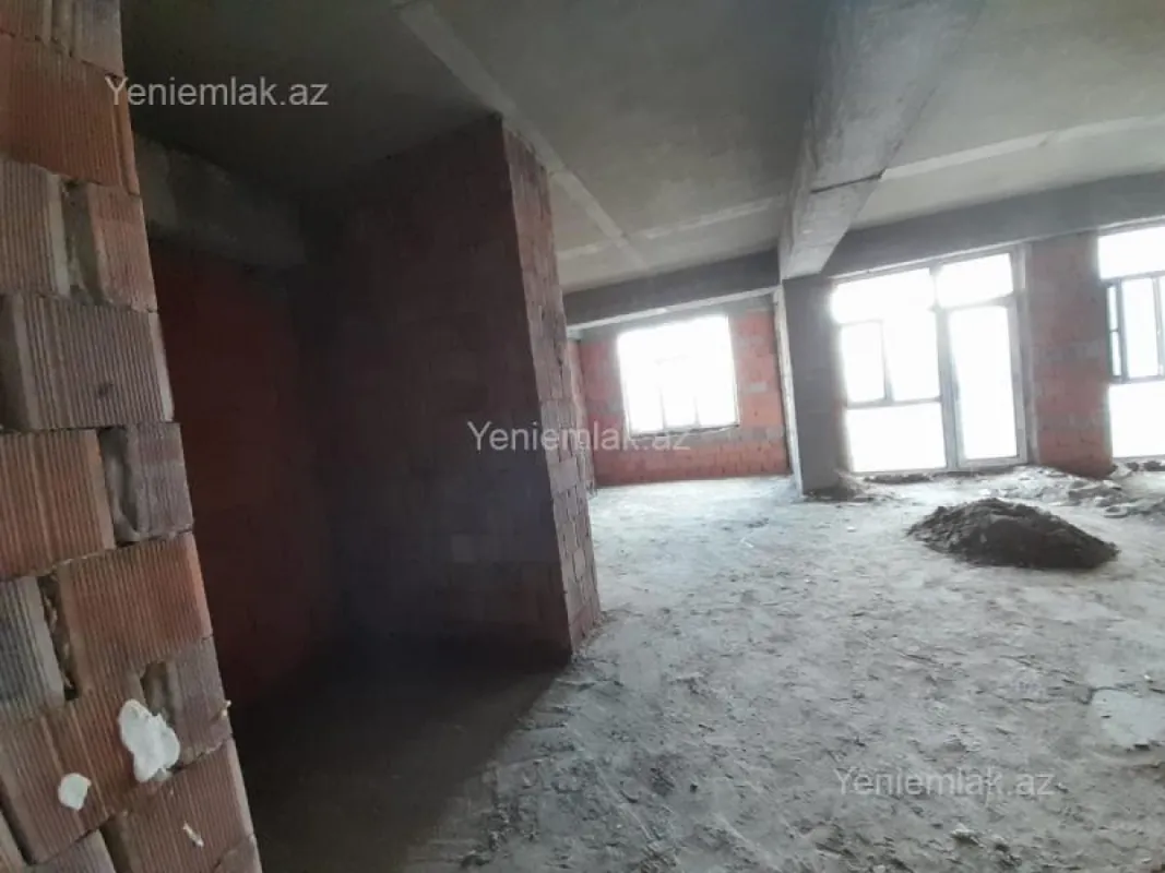 Satılır 3 otaqlı yeni tikili 110 m²