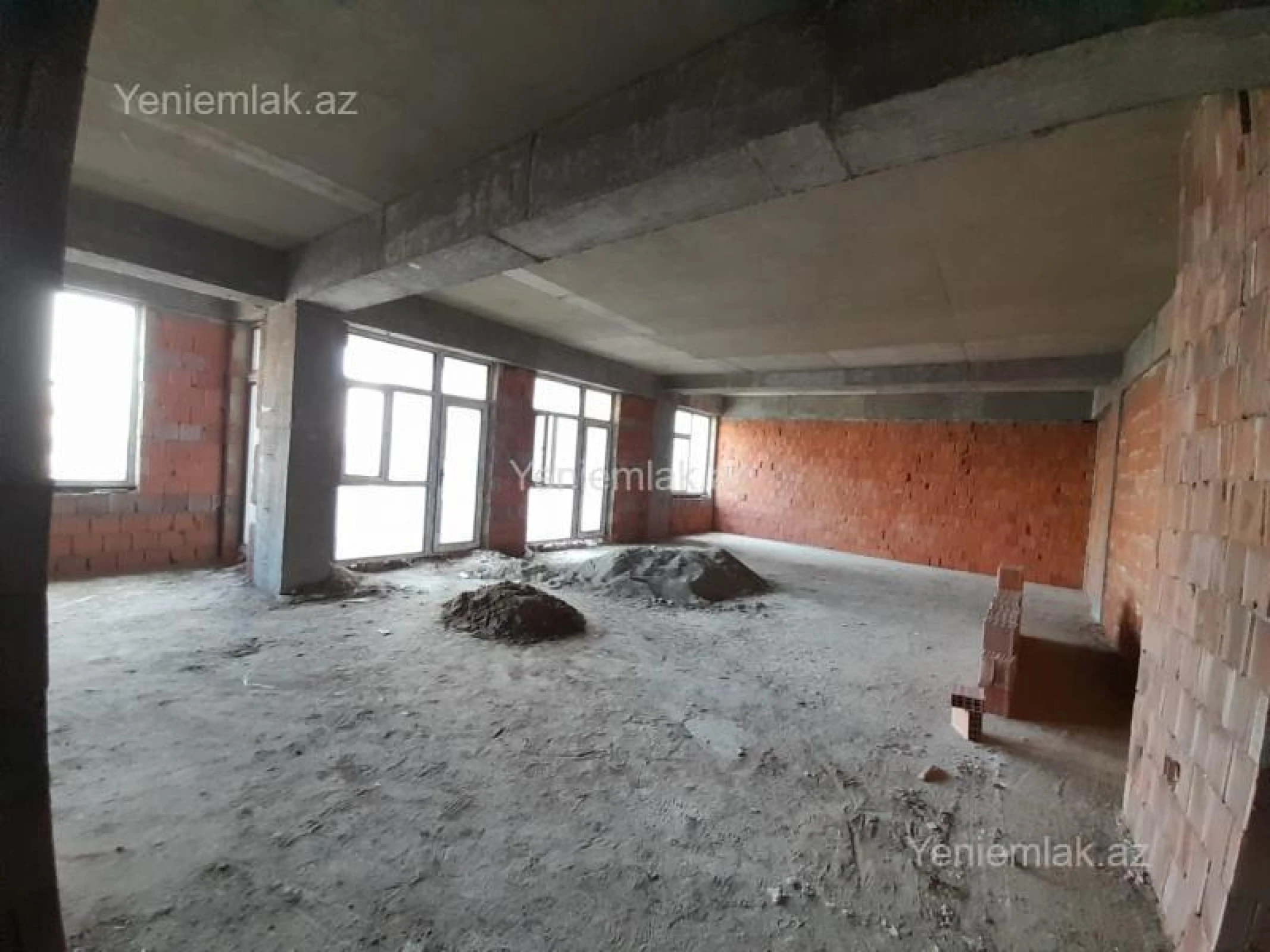 Satılır 3 otaqlı yeni tikili 110 m²