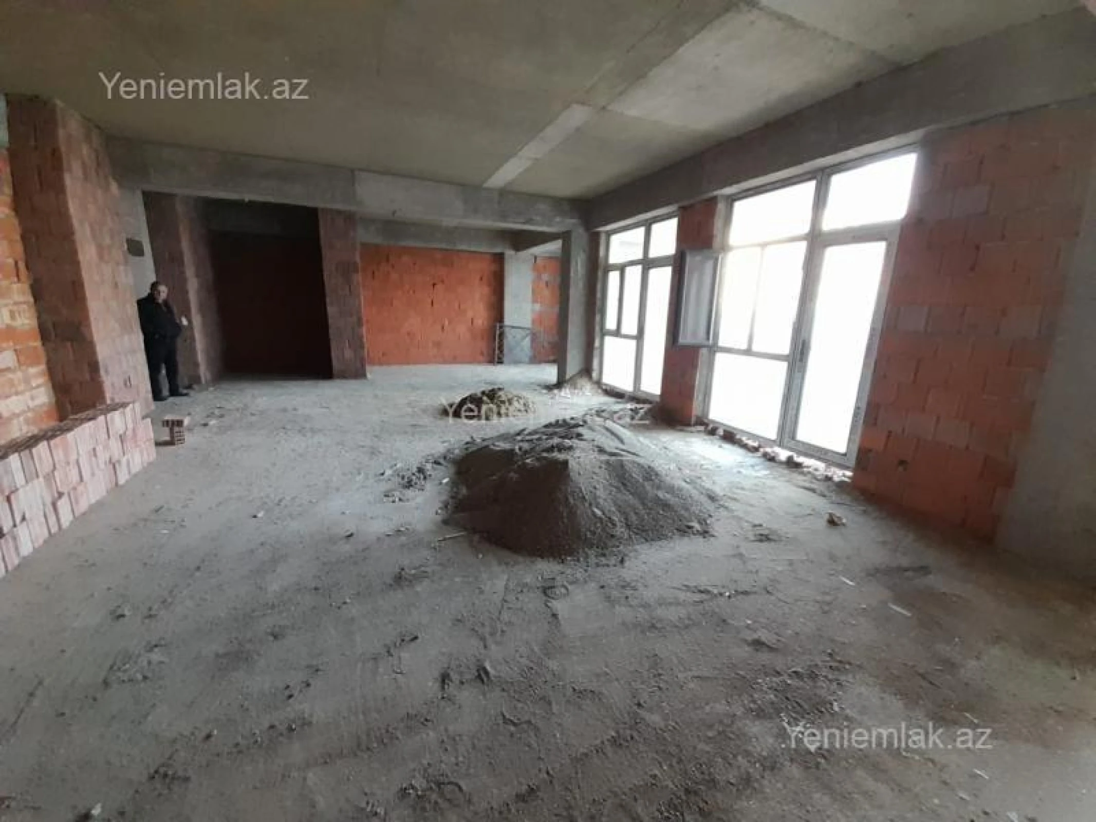 Satılır 3 otaqlı yeni tikili 110 m²