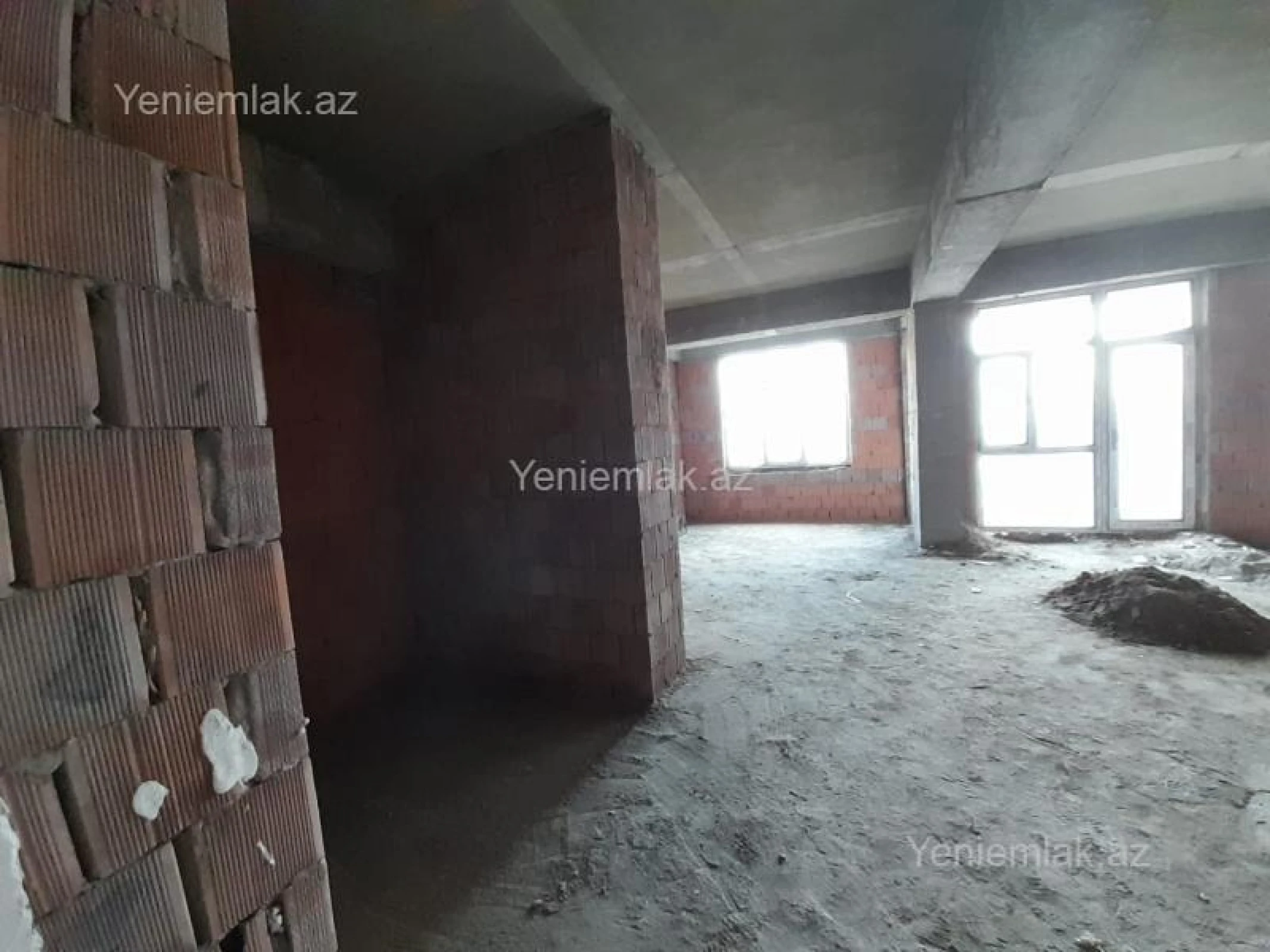 Satılır 3 otaqlı yeni tikili 110 m²