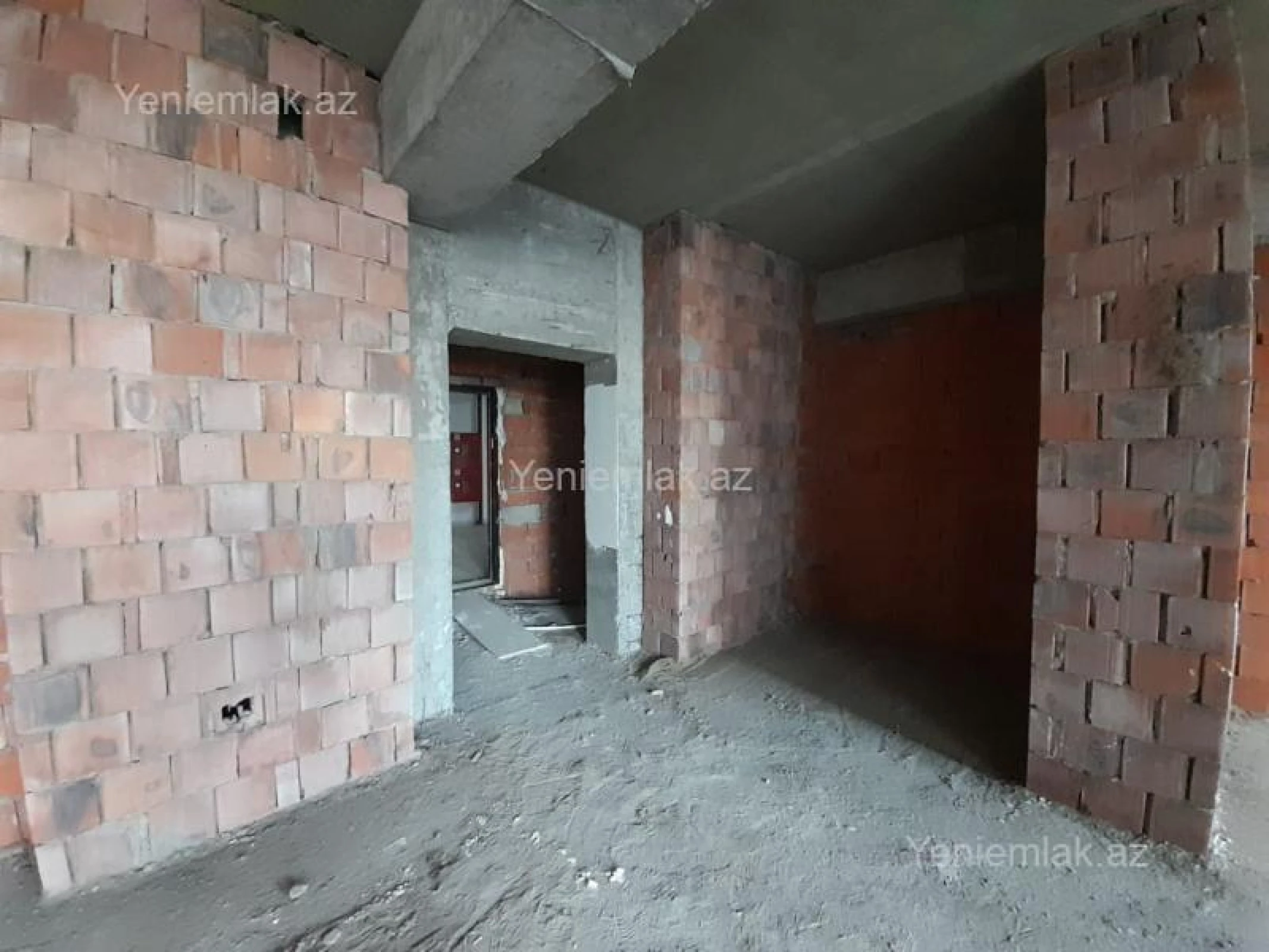 Satılır 3 otaqlı yeni tikili 110 m²