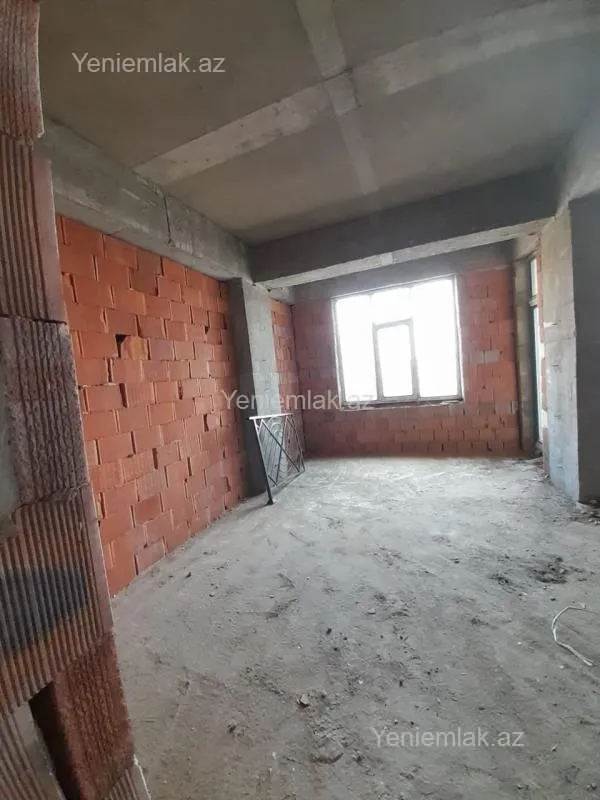 Satılır 3 otaqlı yeni tikili 110 m²