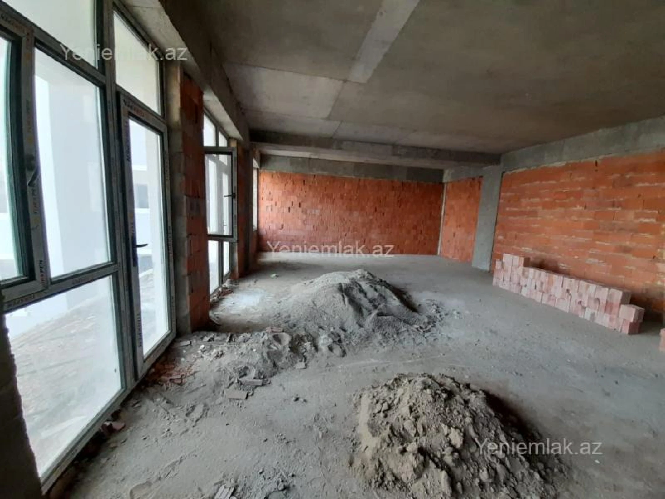 Satılır 3 otaqlı yeni tikili 110 m²