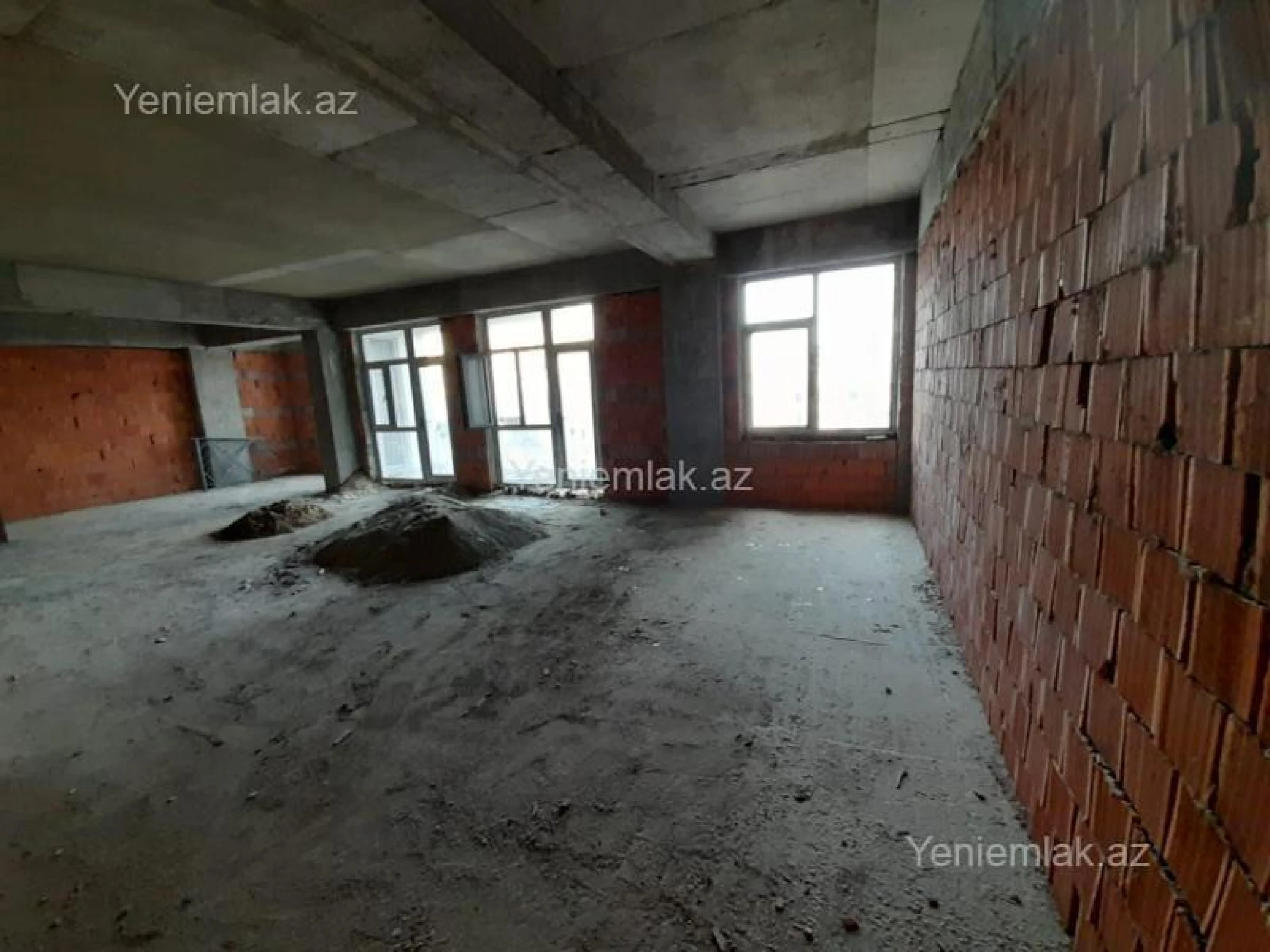 Satılır 3 otaqlı yeni tikili 110 m²