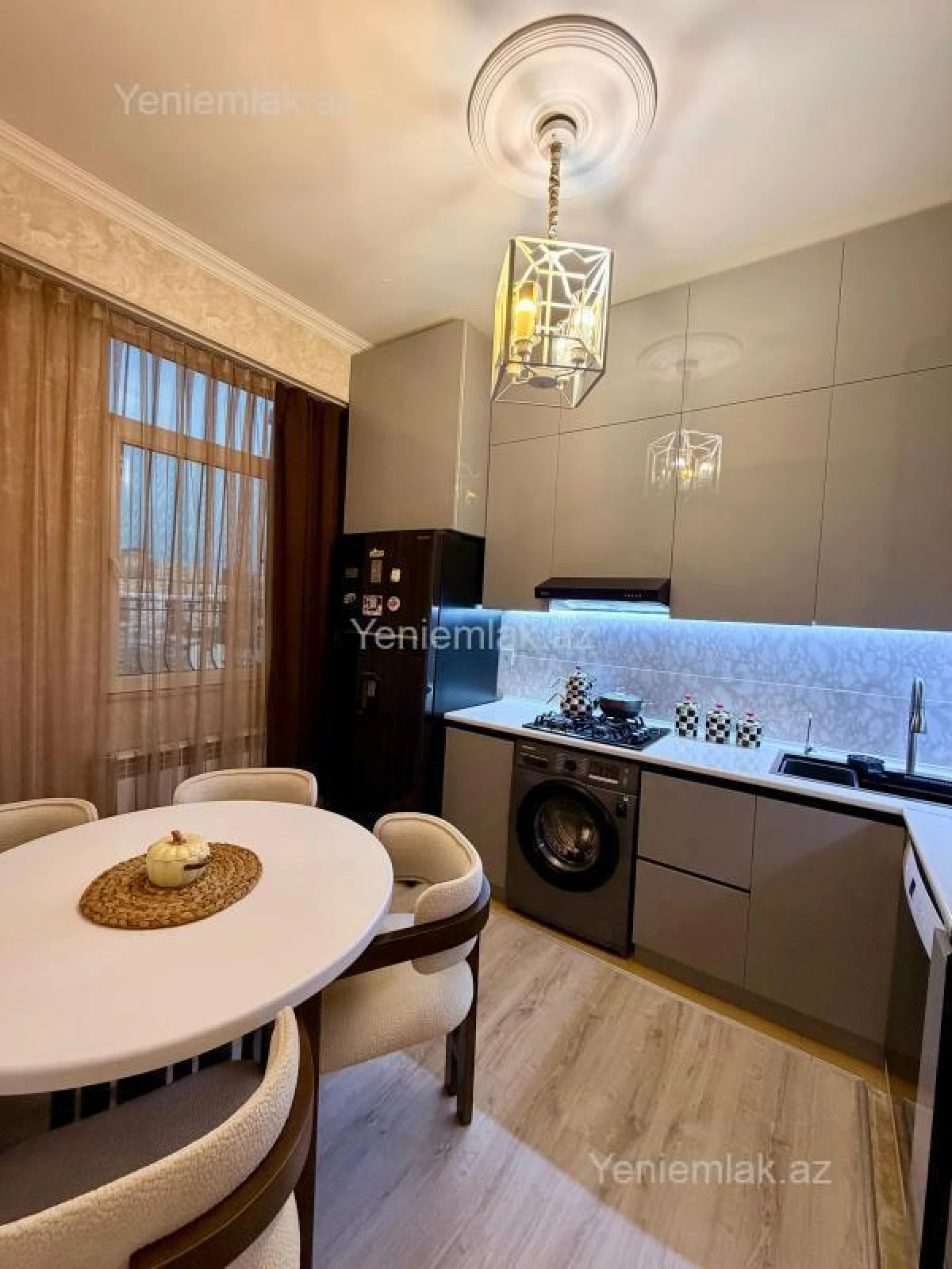 Satılır 2 otaqlı yeni tikili 60 m²