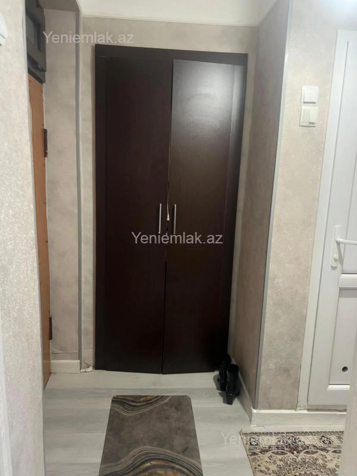 Satılır 1 otaqlı köhnə tikili 32 m²