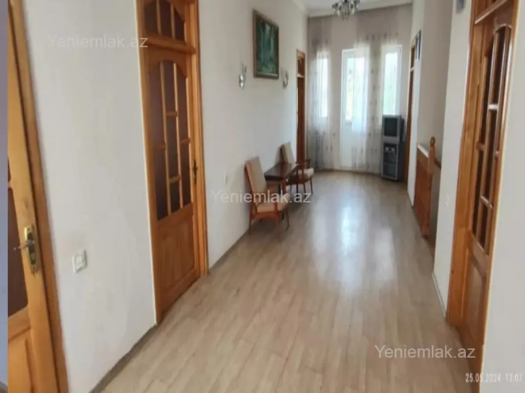 Satılır 6 otaqlı həyət evi 200 m²