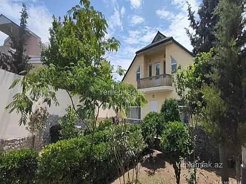 Satılır 6 otaqlı həyət evi 200 m²