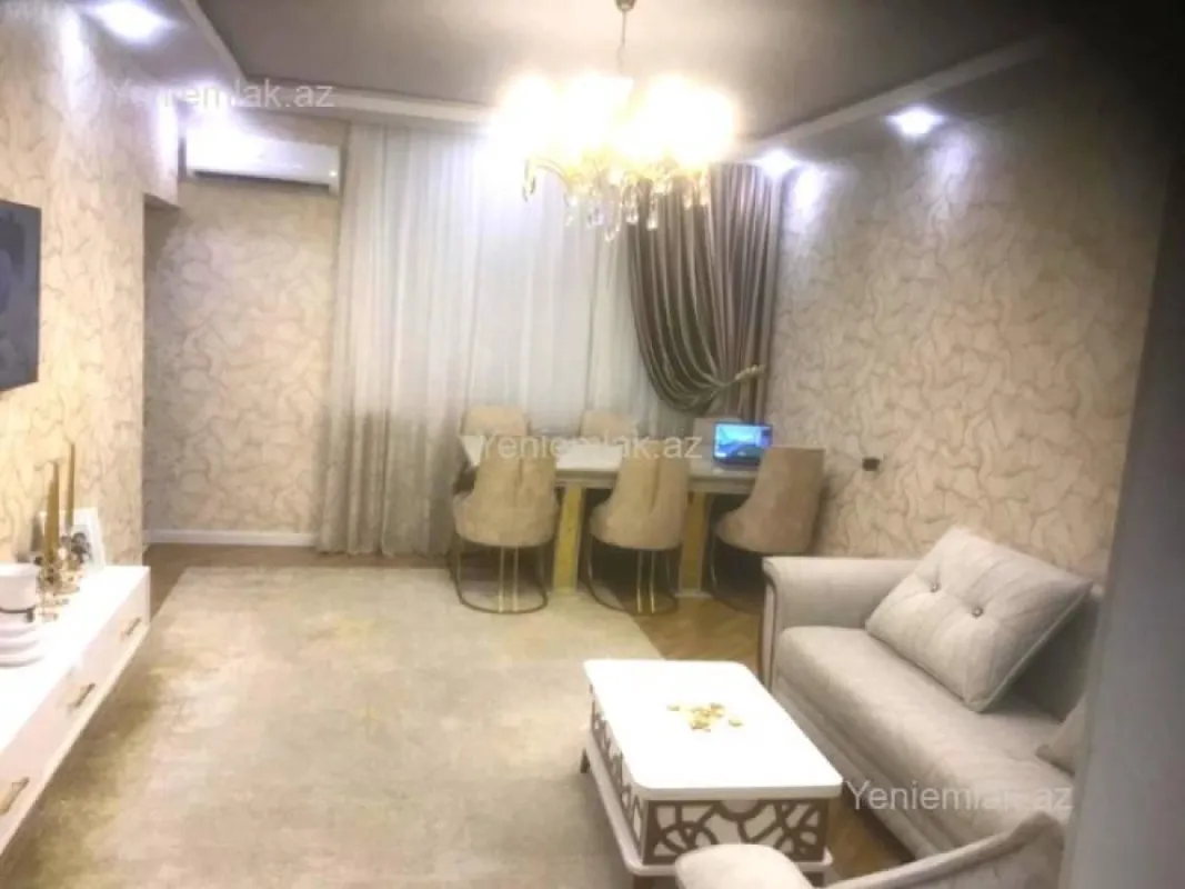 Satılır 4 otaqlı köhnə tikili 125 m²
