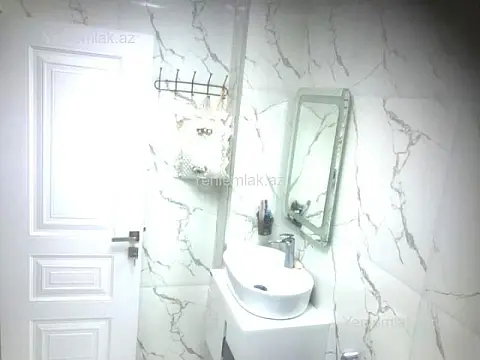 Satılır 4 otaqlı köhnə tikili 125 m²