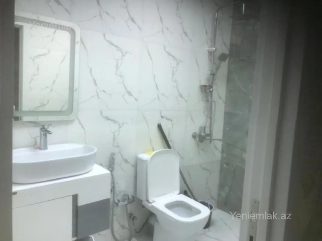 Satılır 4 otaqlı köhnə tikili 125 m²