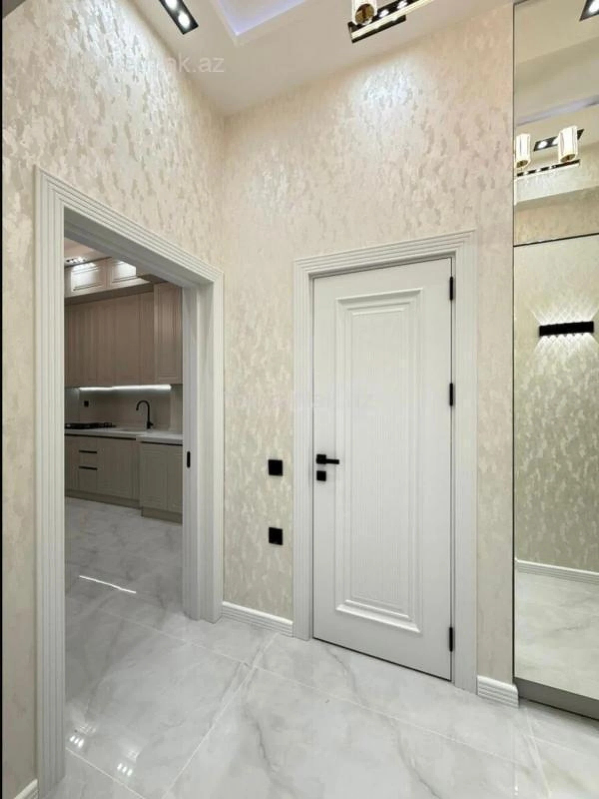 Satılır 3 otaqlı yeni tikili 101 m²