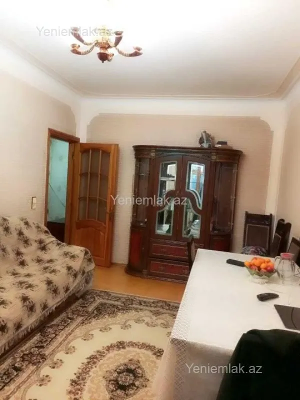 Satılır 2 otaqlı köhnə tikili 60 m²