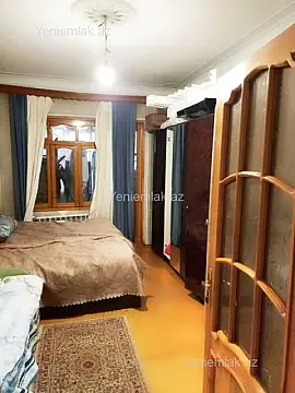 Satılır 2 otaqlı köhnə tikili 60 m²