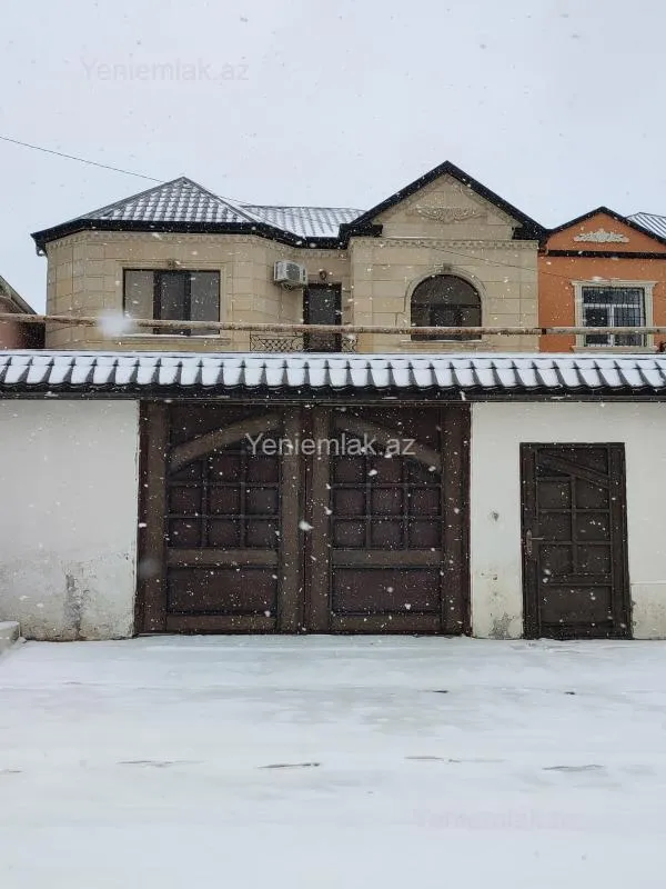 Satılır 5 otaqlı həyət evi 141 m²