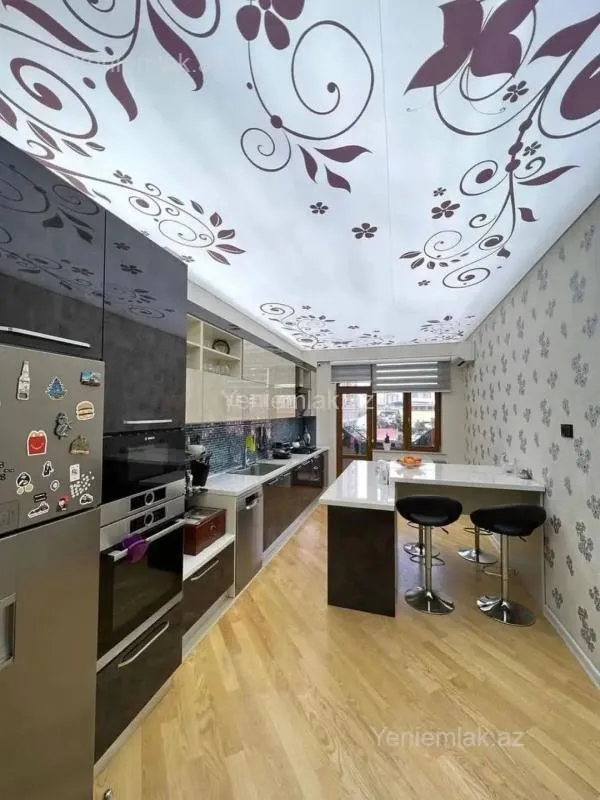 Satılır 5 otaqlı yeni tikili 226 m²