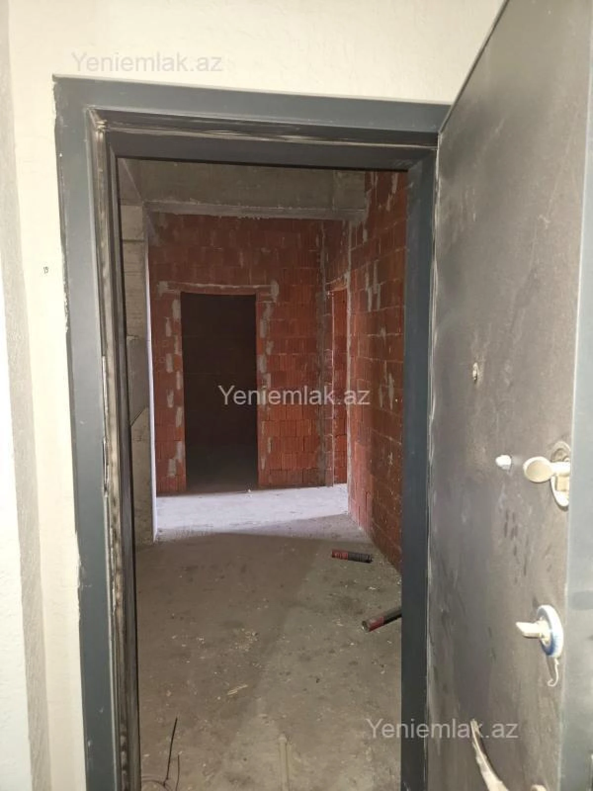 Satılır 2 otaqlı yeni tikili 68 m²