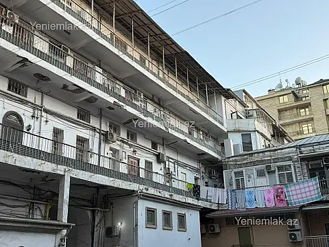 Satılır 2 otaqlı köhnə tikili 53 m²