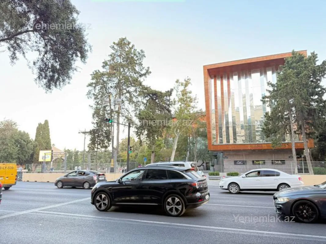 Satılır 2 otaqlı köhnə tikili 53 m²