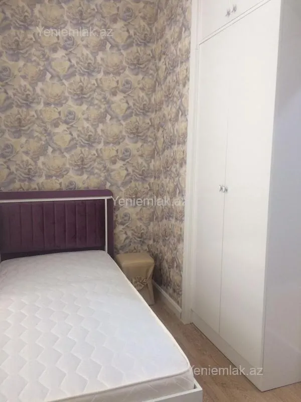 Satılır 2 otaqlı köhnə tikili 53 m²