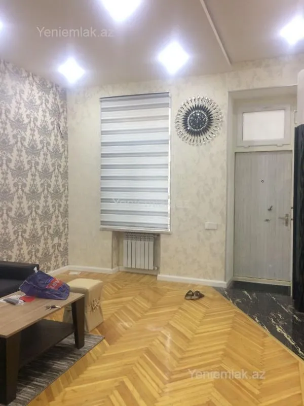 Satılır 2 otaqlı köhnə tikili 53 m²