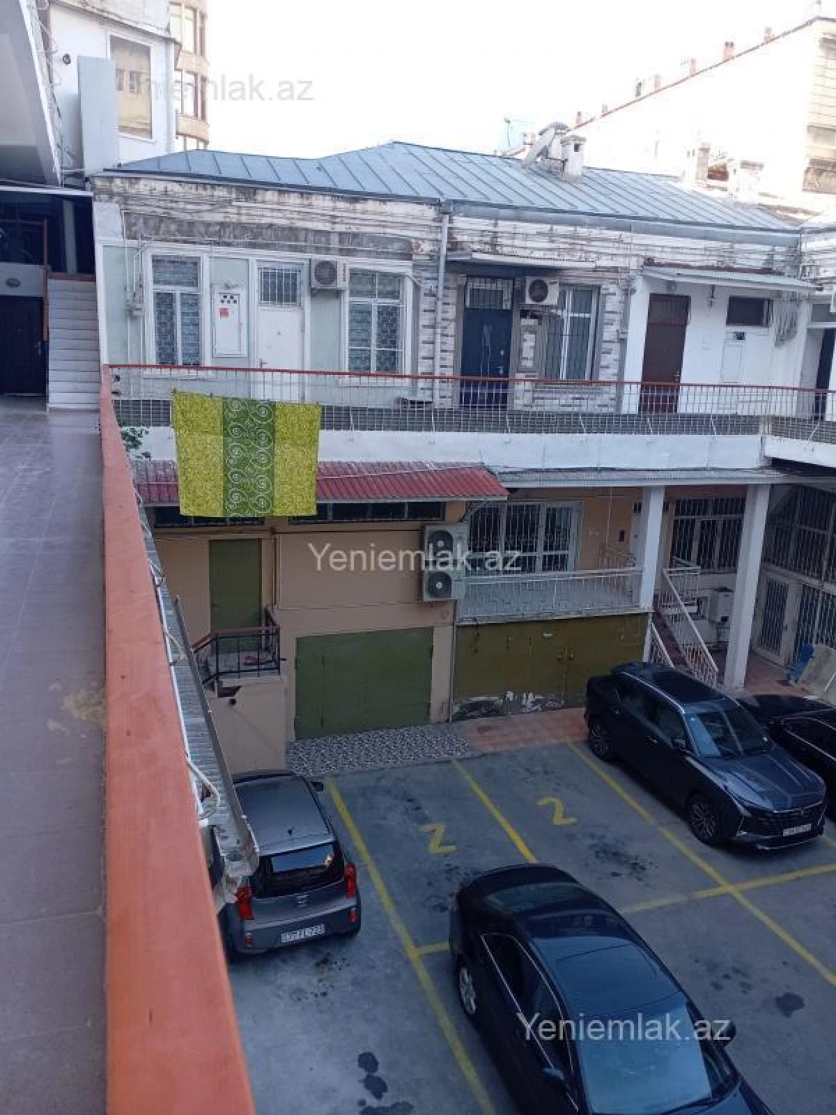 Satılır 2 otaqlı köhnə tikili 53 m²