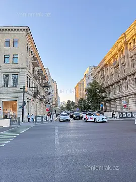 Satılır 2 otaqlı köhnə tikili 53 m²