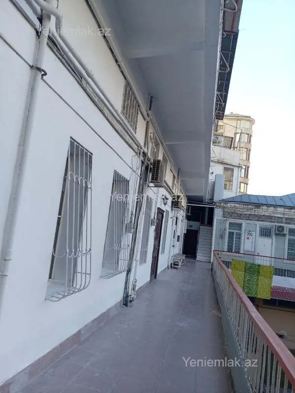 Satılır 2 otaqlı köhnə tikili 53 m²