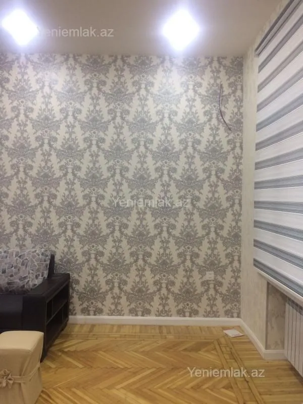 Satılır 2 otaqlı köhnə tikili 53 m²