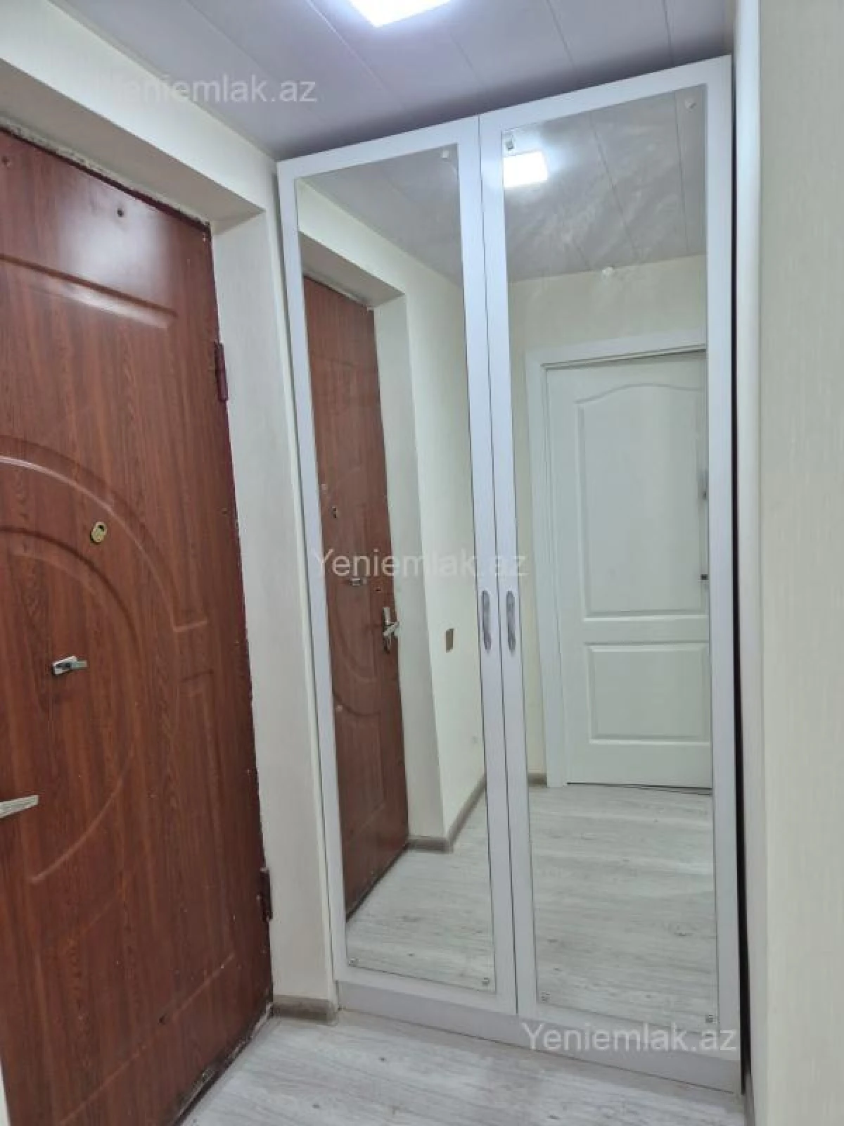 Satılır 1 otaqlı köhnə tikili 40 m²