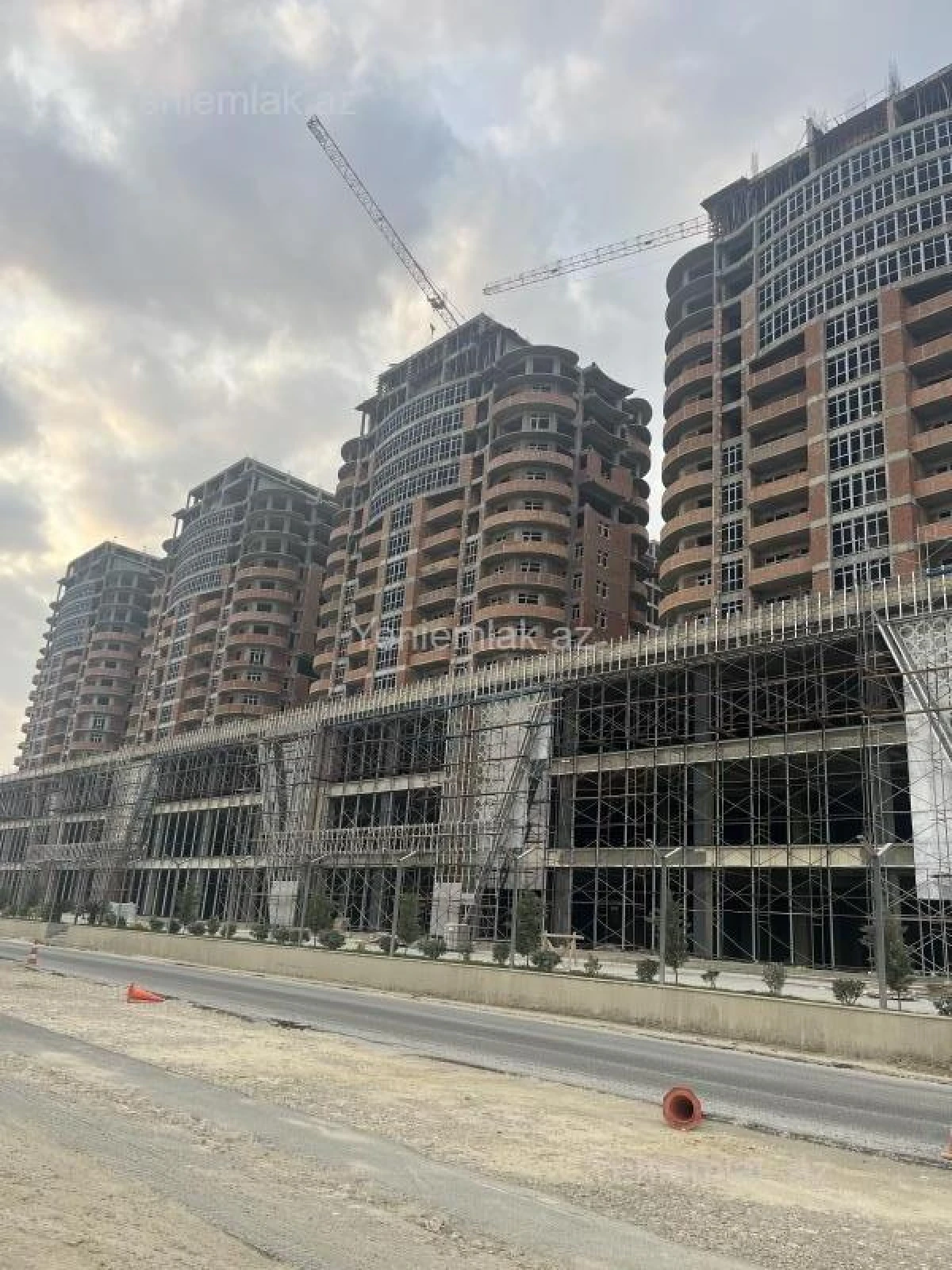 Satılır 2 otaqlı yeni tikili 78 m²