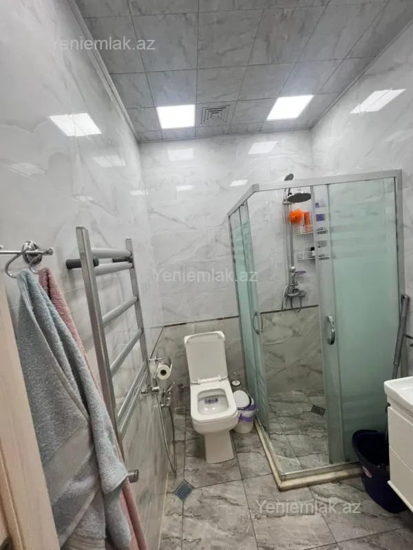 Satılır 3 otaqlı yeni tikili 63.5 m²