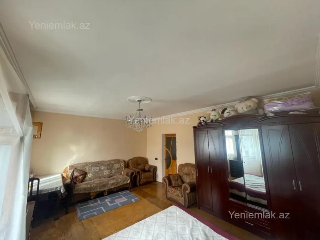 Satılır 3 otaqlı köhnə tikili 75 m²