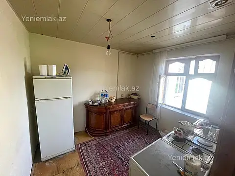Satılır 3 otaqlı köhnə tikili 75 m²
