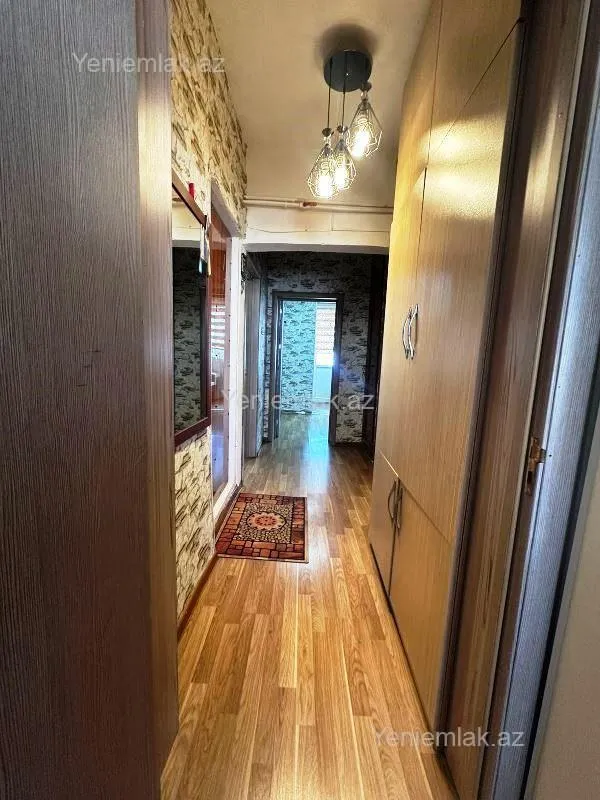 Satılır 2 otaqlı köhnə tikili 55 m²