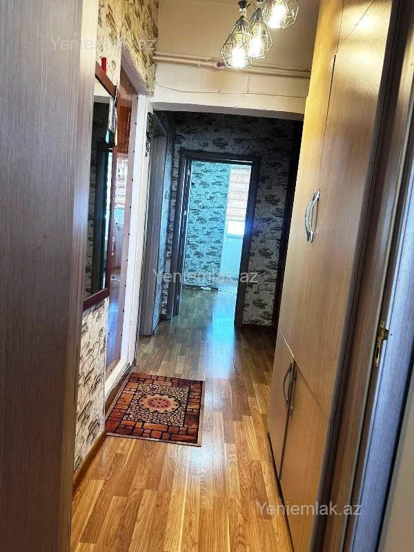 Satılır 2 otaqlı köhnə tikili 55 m²