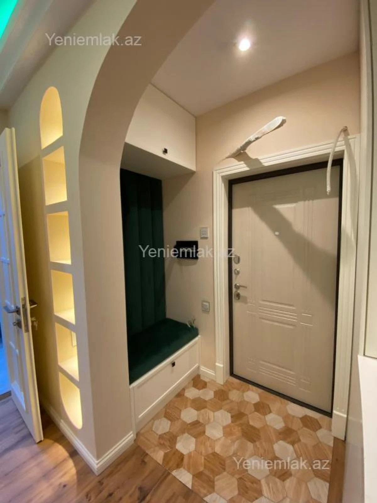 Satılır 2 otaqlı yeni tikili 65 m²