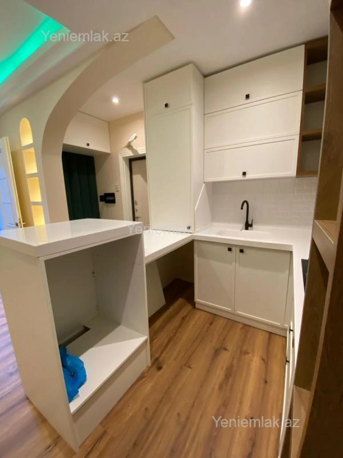 Satılır 2 otaqlı yeni tikili 65 m²