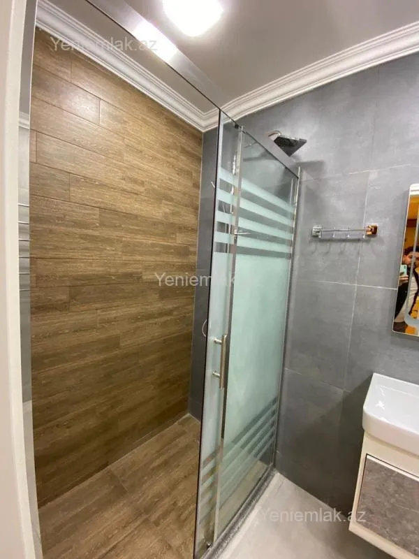 Satılır 2 otaqlı yeni tikili 65 m²