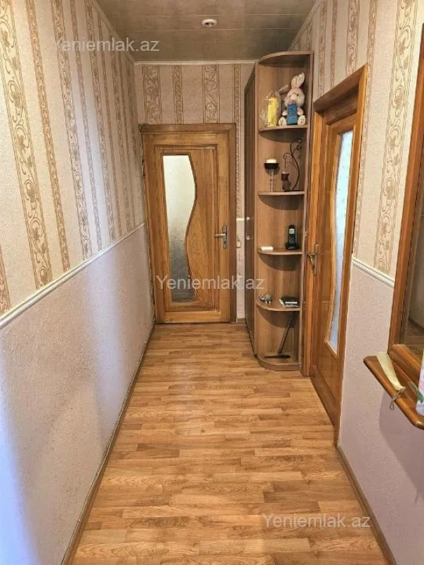 Satılır 2 otaqlı köhnə tikili 55 m²