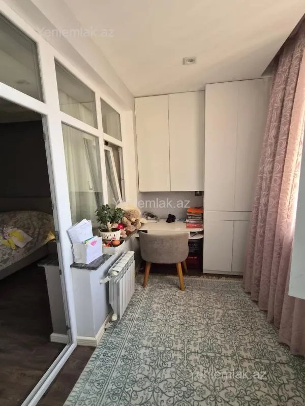 Satılır 2 otaqlı yeni tikili 70 m²