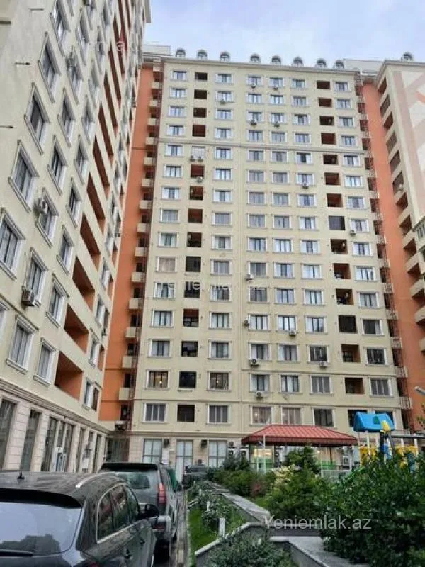 Satılır 3 otaqlı yeni tikili 179 m²