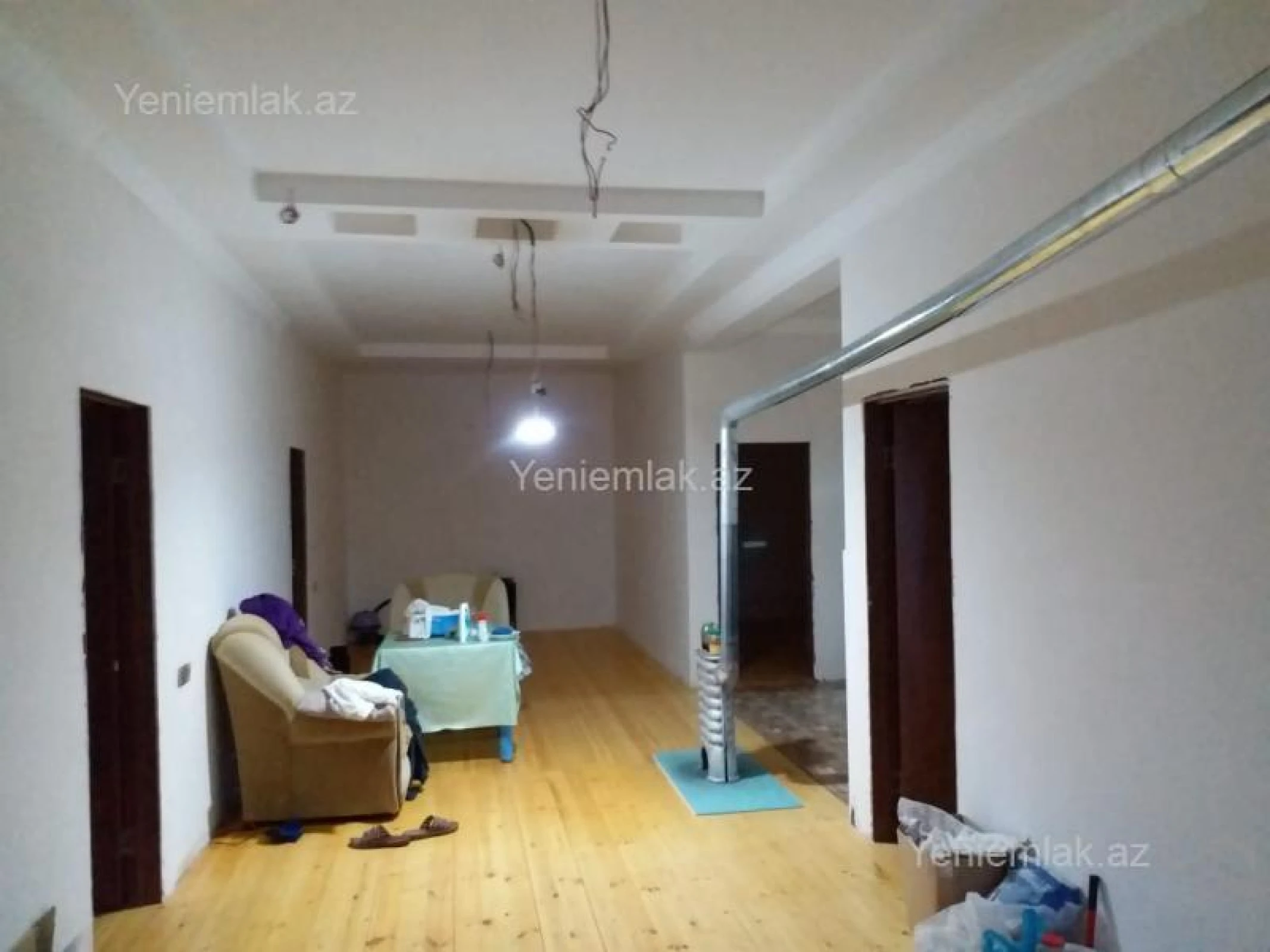 Satılır 8 otaqlı həyət evi 400 m²