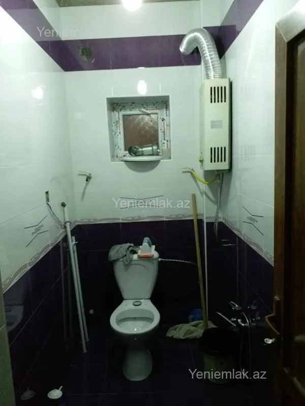 Satılır 8 otaqlı həyət evi 400 m²