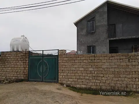 Satılır 4 otaqlı həyət evi 232.7 m²