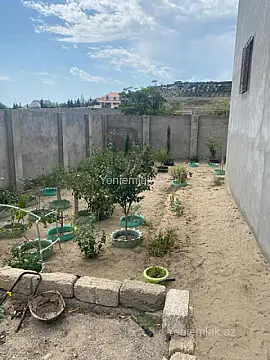 Satılır 4 otaqlı həyət evi 232.7 m²