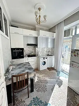 Satılır 2 otaqlı yeni tikili 50 m²