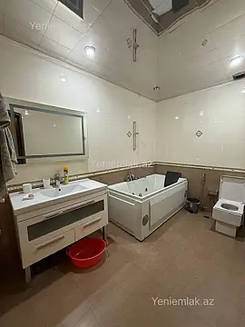 Satılır 3 otaqlı yeni tikili 125 m²